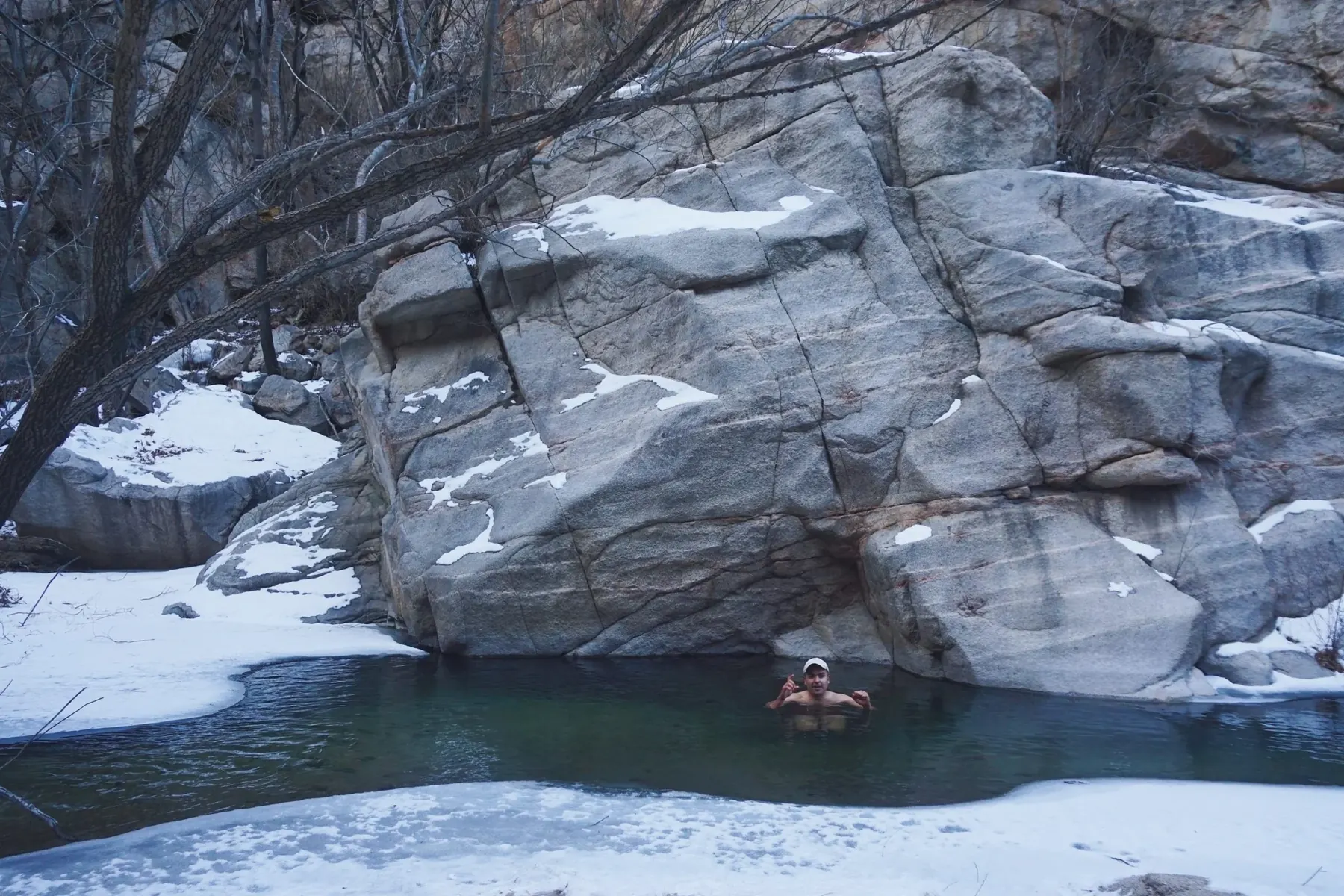 Frozen River & Wild Great Wall Hike